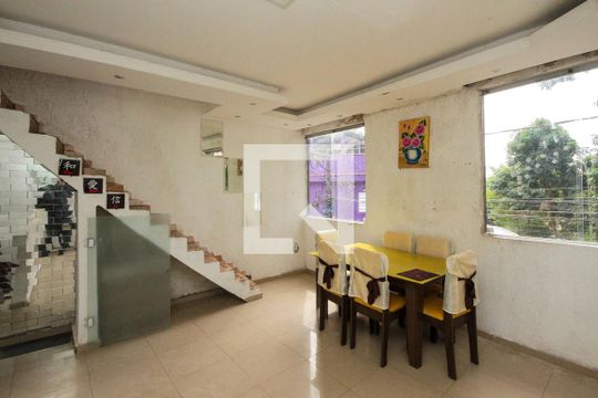 Sala e Sala de Jantar de casa para alugar com 2 quartos, 60m² em Conjunto Promorar Sapopemba, São Paulo