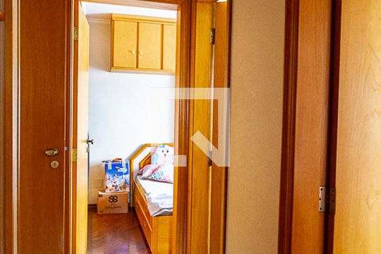 Corredor de apartamento à venda com 3 quartos, 100m² em Cidade Vargas, São Paulo