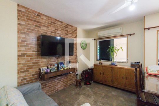 Sala de casa à venda com 3 quartos, 113m² em Freguesia de Jacarepaguá, Rio de Janeiro
