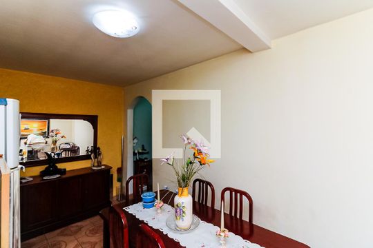 Casa à venda com 2 quartos, 100m² em São Domingos, São Paulo