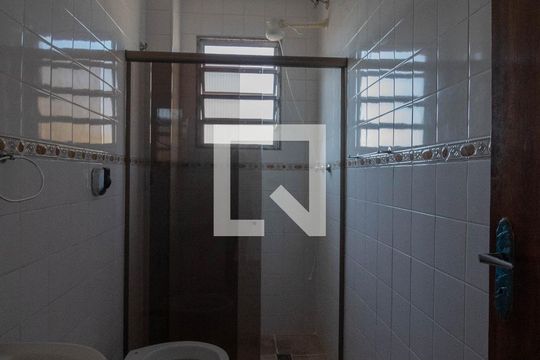 Banheiro de apartamento à venda com 2 quartos, 66m² em Taquara, Rio de Janeiro