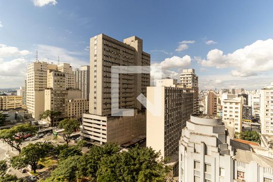 Vista do Studio de kitnet/studio para alugar com 1 quarto, 38m² em República, São Paulo