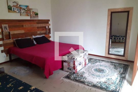 Casa à venda com 4 quartos, 292m² em Parque Oratório, Santo André