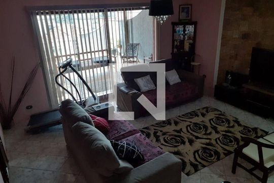 Casa à venda com 4 quartos, 292m² em Parque Oratório, Santo André