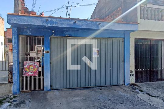 Fachada de casa à venda com 4 quartos, 213m² em Padroeira, Osasco