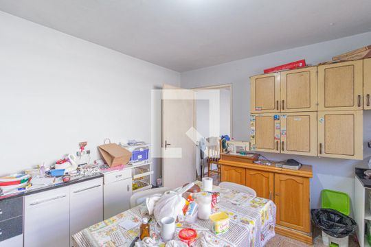 Cozinha de casa à venda com 4 quartos, 213m² em Padroeira, Osasco