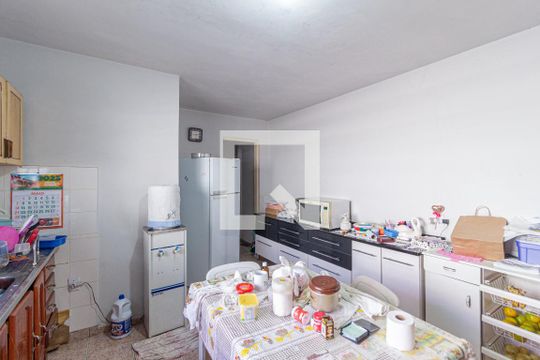 Cozinha de casa à venda com 4 quartos, 213m² em Padroeira, Osasco