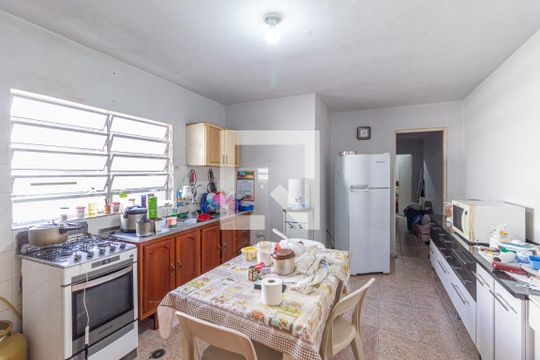 Cozinha de casa à venda com 4 quartos, 213m² em Padroeira, Osasco