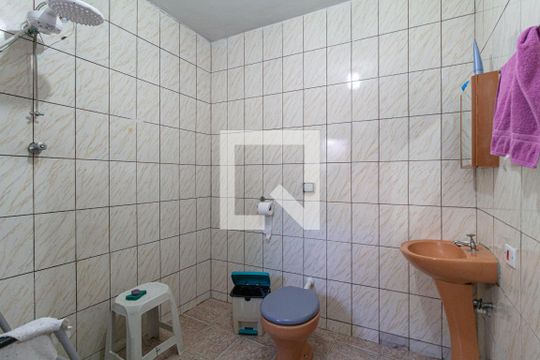 Banheiro da suíte 2 de casa à venda com 4 quartos, 213m² em Padroeira, Osasco