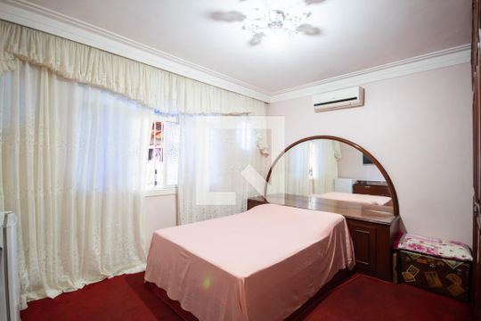 Suíte de casa à venda com 3 quartos, 206m² em Padroeira, Osasco