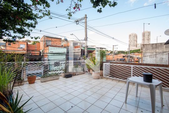 Varanda de casa à venda com 3 quartos, 206m² em Padroeira, Osasco