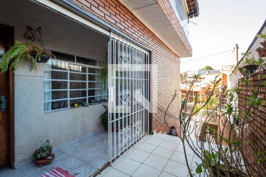 Entrada de casa à venda com 3 quartos, 206m² em Padroeira, Osasco
