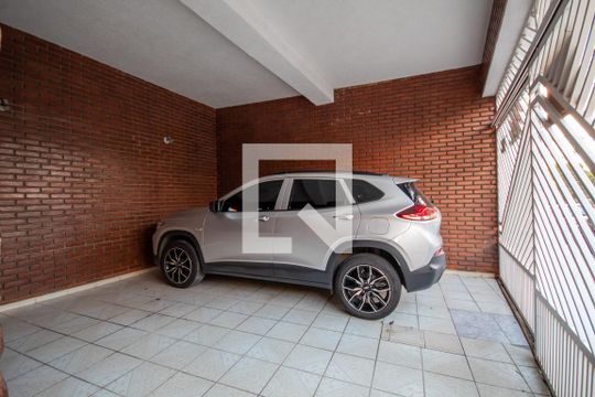 Garagem de casa à venda com 3 quartos, 206m² em Padroeira, Osasco