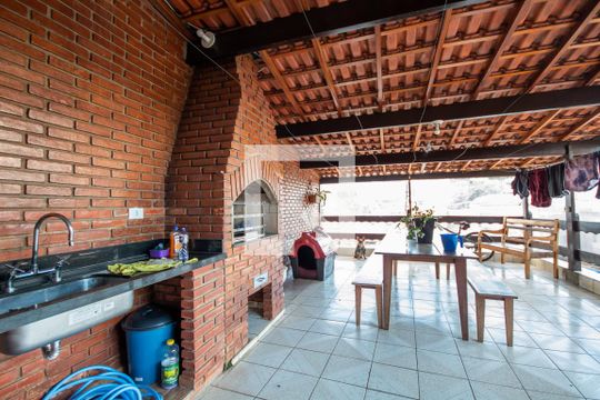 Vista da Suíte de casa à venda com 3 quartos, 206m² em Padroeira, Osasco