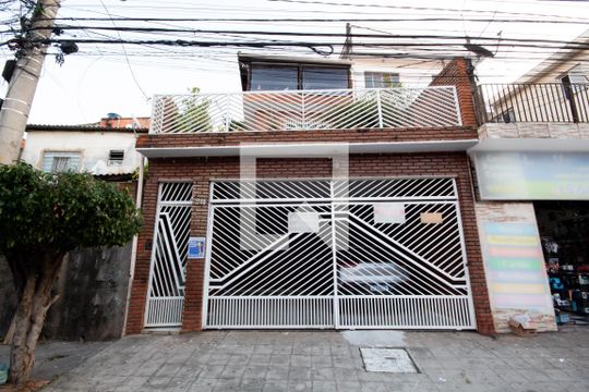 Fachada de casa à venda com 3 quartos, 206m² em Padroeira, Osasco