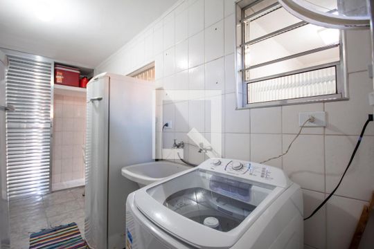 Área de Serviço de casa à venda com 3 quartos, 206m² em Padroeira, Osasco