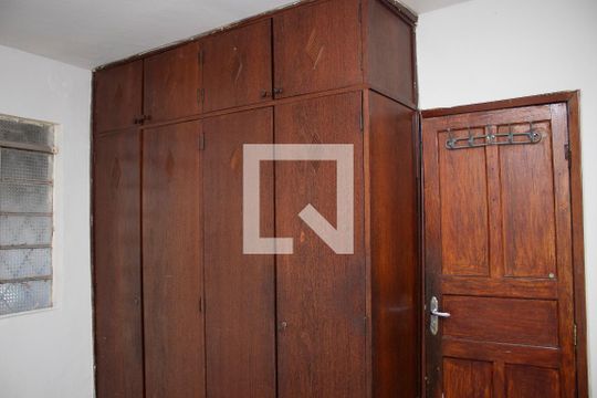 Quarto 2 de casa à venda com 3 quartos, 109m² em Santa Cruz, Belo Horizonte