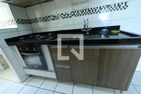 Cozinha - Armários de apartamento para alugar com 3 quartos, 70m² em Jardim Maria Inês, Aparecida de Goiânia