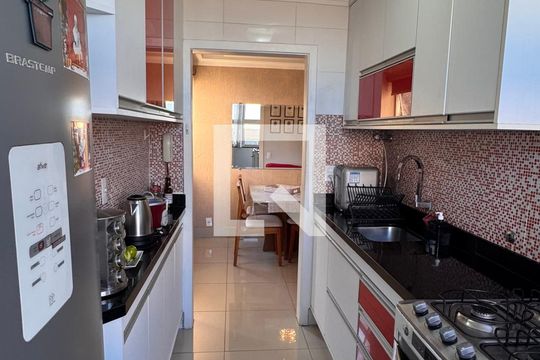 Cozinha de apartamento à venda com 3 quartos, 76m² em Conjunto Residencial Parque Bandeirantes, Campinas