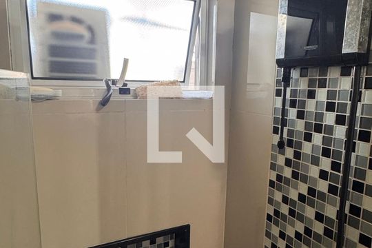 Banheiro de apartamento à venda com 3 quartos, 76m² em Conjunto Residencial Parque Bandeirantes, Campinas