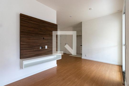 Apartamento para alugar com 2 quartos, 130m² em Cambuci, São Paulo