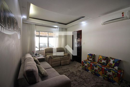 Casa à venda com 3 quartos, 240m² em Planalto, São Bernardo do Campo