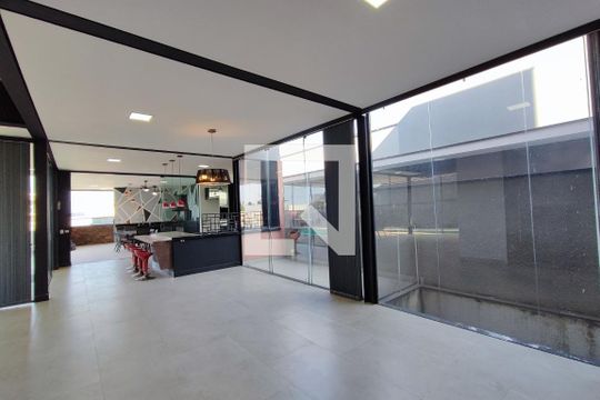 Sala de Estar de casa de condomínio à venda com 4 quartos, 520m² em Swiss Park, Campinas