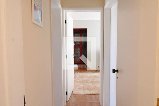 Corredor  de apartamento à venda com 3 quartos, 274m² em Vila Andrade, São Paulo