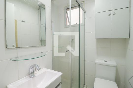Banheiro de apartamento à venda com 2 quartos, 49m² em Vila Roque, São Paulo