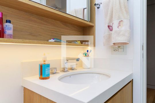Suíte 2 - Banheiro de apartamento para alugar com 3 quartos, 155m² em Brooklin Paulista, São Paulo