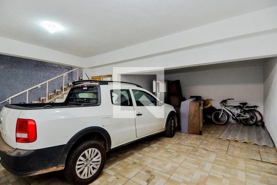 Garagem de casa para alugar com 3 quartos, 220m² em Jardim Miriam, Guarulhos