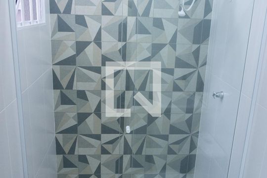 Banheiro de kitnet/studio para alugar com 1 quarto, 20m² em Consolação, São Paulo