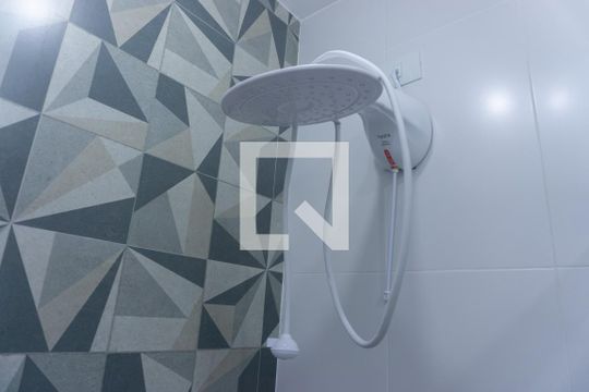 Banheiro de kitnet/studio para alugar com 1 quarto, 20m² em Consolação, São Paulo