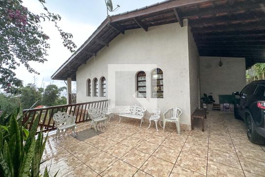 Fachada de casa de condomínio para alugar com 3 quartos, 250m² em Jardim Praiano, Guarujá
