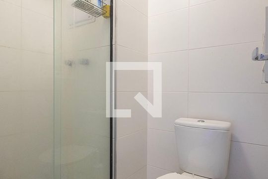Banheiro de kitnet/studio à venda com 1 quarto, 25m² em Sumarezinho, São Paulo