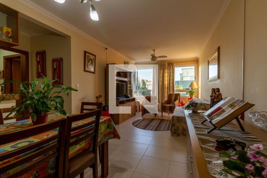 Apartamento para alugar com 2 quartos, 80m² em Jardim Botânico, Porto Alegre