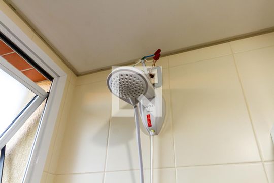 Banheiro de apartamento para alugar com 2 quartos, 80m² em Jardim Botânico, Porto Alegre