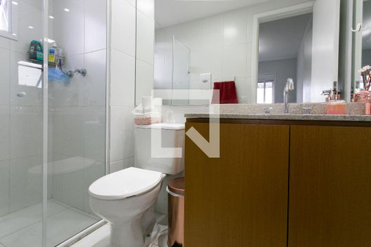Banheiro da Suíte de apartamento para alugar com 2 quartos, 73m² em Vila Carrao, São Paulo
