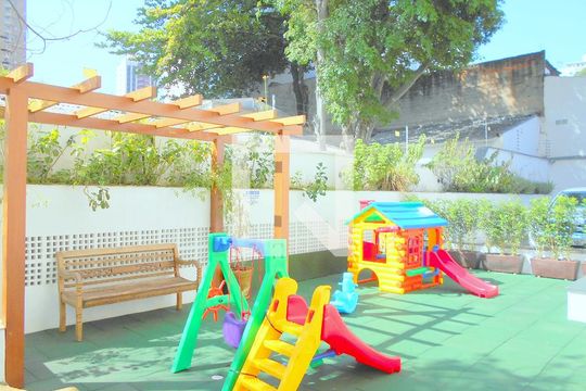 Apartamento à venda com 2 quartos, 65m² em Vila Uberabinha, São Paulo
