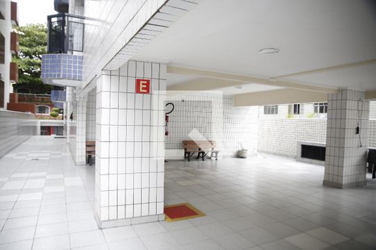 Garagem de apartamento para alugar com 1 quarto, 45m² em Guilhermina, Praia Grande