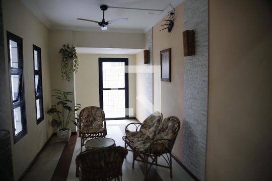 Hall de entrada de apartamento para alugar com 1 quarto, 45m² em Guilhermina, Praia Grande