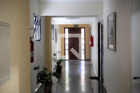 Hall de entrada de apartamento para alugar com 1 quarto, 45m² em Guilhermina, Praia Grande