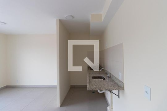Quarto/Cozinha de kitnet/studio à venda com 1 quarto, 26m² em Vila Nilo, São Paulo