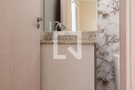 Banheiro de kitnet/studio à venda com 0 quarto, 26m² em Vila Nilo, São Paulo
