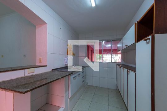 Cozinha de casa para alugar com 2 quartos, 90m² em Jardim Ibitirama, São Paulo