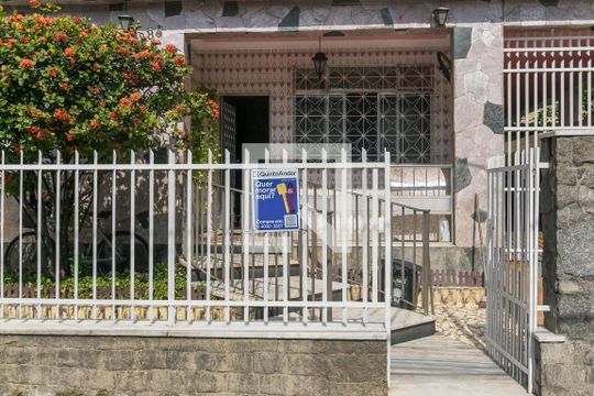 Fachada da entrada de casa à venda com 5 quartos, 200m² em Jardim America, Rio de Janeiro