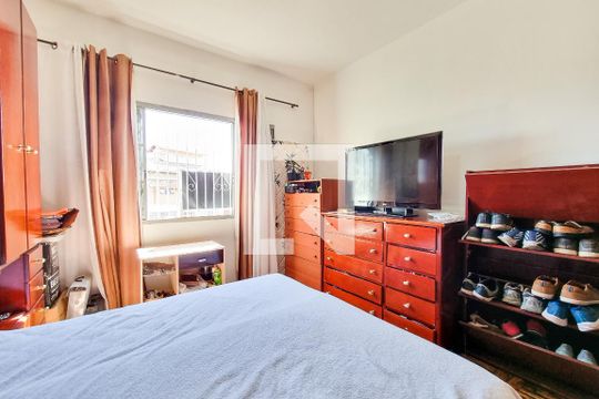 Quarto de casa para alugar com 3 quartos, 200m² em Jardim das Industrias, São José dos Campos