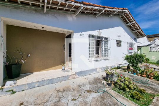 Garagem de casa para alugar com 3 quartos, 200m² em Jardim das Industrias, São José dos Campos