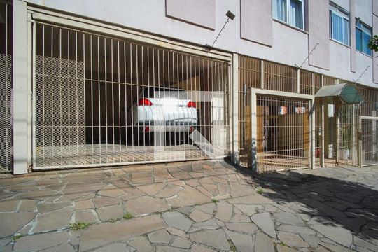 Garagem  de apartamento à venda com 2 quartos, 68m² em Rogowski, Porto Alegre