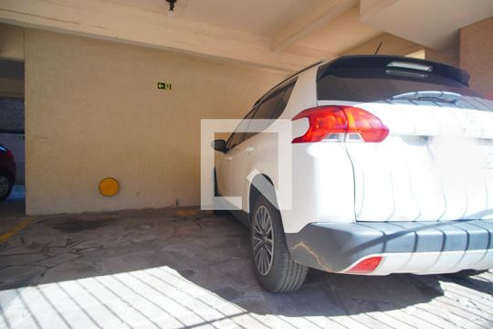 Garagem  de apartamento à venda com 2 quartos, 68m² em Rogowski, Porto Alegre